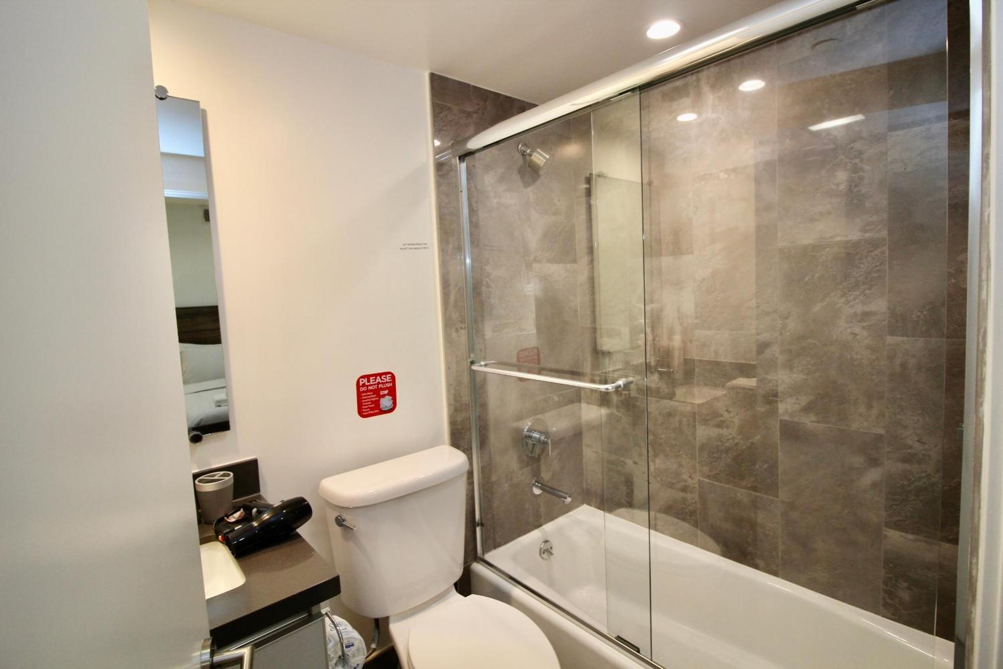 Angeles Premium With Free Parking Apartahotel